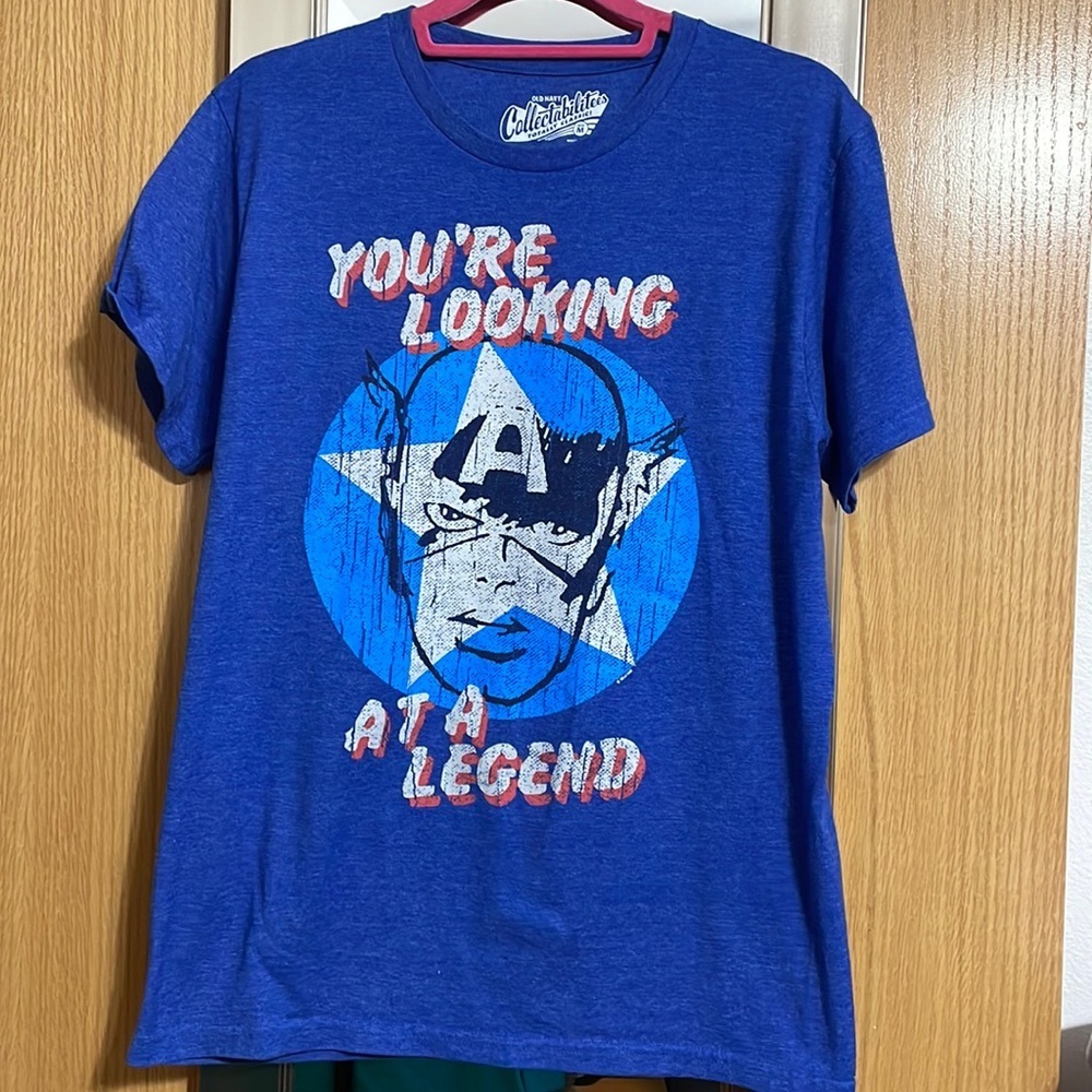 Old Navy collectabilitees Med You’re Looking At A Legend short sleeve T shirt